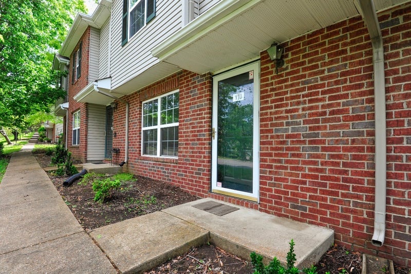110 Waterview Dr, Hendersonville, TN 37075