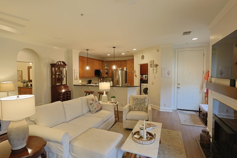 307 Seven Springs Way #304, Brentwood, TN 37027