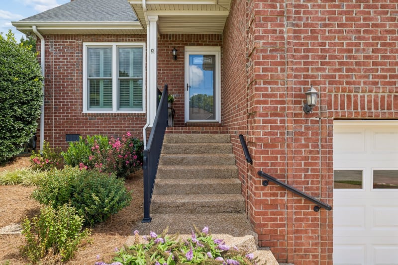7216 Magnolia Hills Dr, Nashville, TN 37221