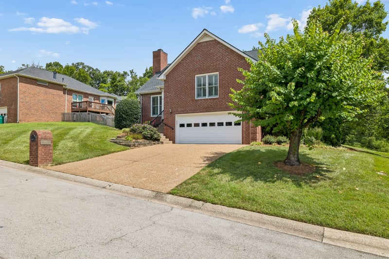 7216 Magnolia Hills Dr, Nashville, TN 37221