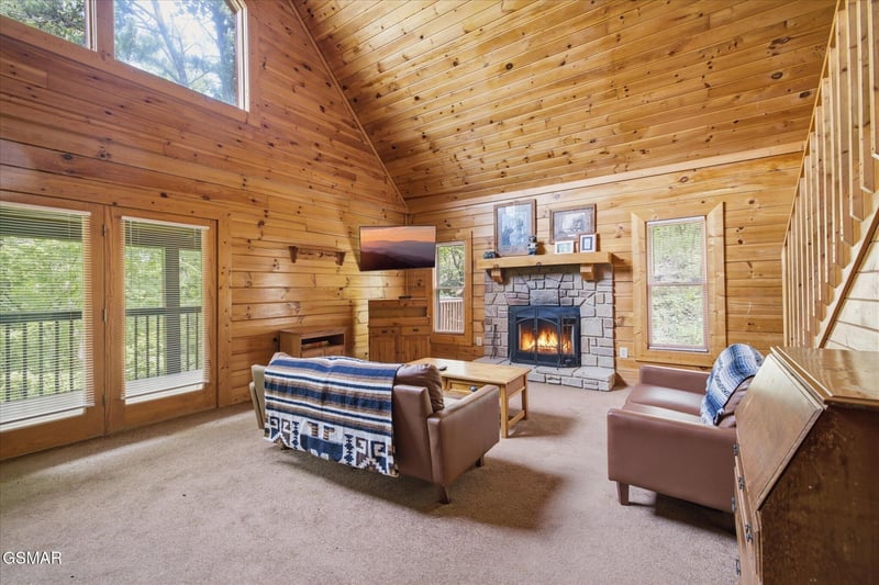 1356 Wedge Tailed Ln, Sevierville, TN 37876