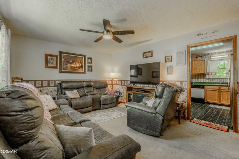 1717 Jett Rd, Maryville, TN 37804