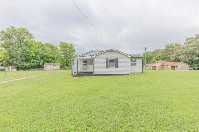 31 Circle Dr, Rossville, GA 30741
