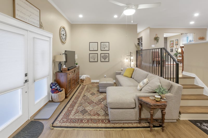 4025 Lake Pkwy, Hermitage, TN 37076