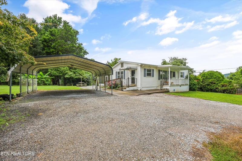 1809 Andes Rd, Knoxville, TN 37931