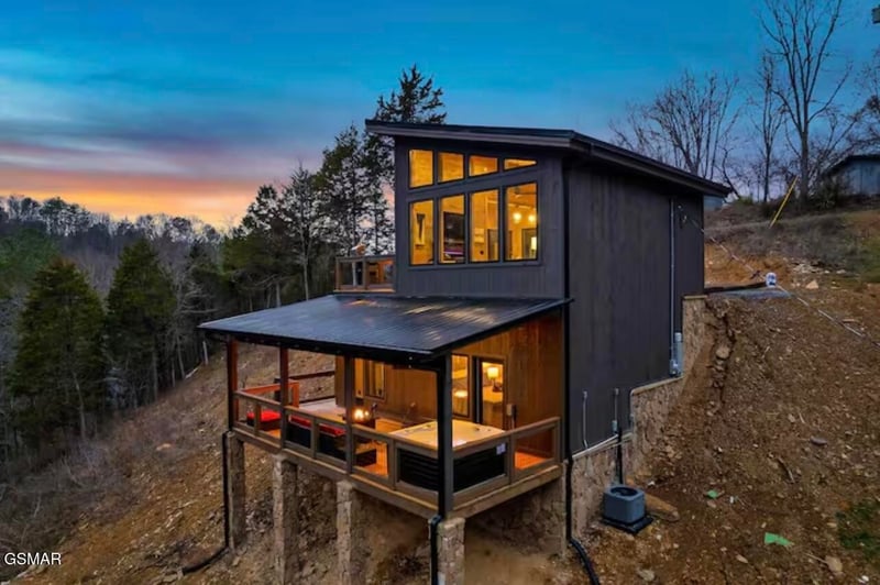 1508 Mountain Dr, Sevierville, TN 37876