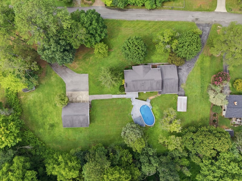 3088 Dixie Lee Cir, Lenoir City, TN 37772