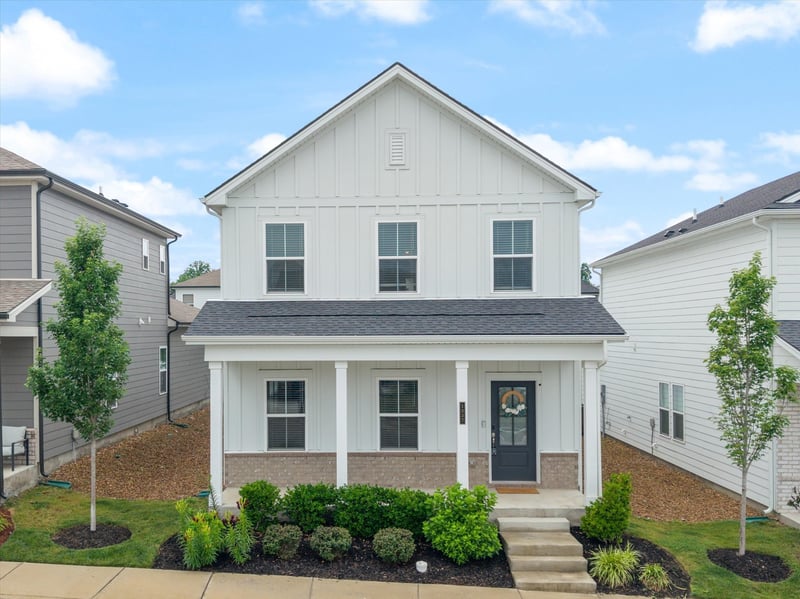 1337 Carriage Park Dr, Hermitage, TN 37076