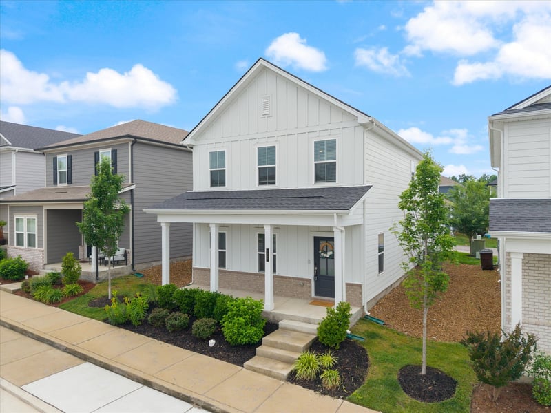 1337 Carriage Park Dr, Hermitage, TN 37076