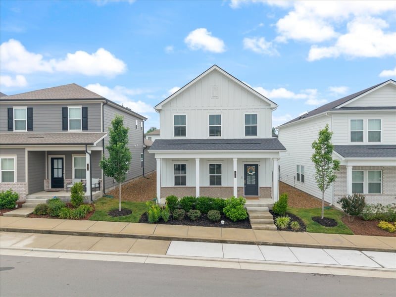 1337 Carriage Park Dr, Hermitage, TN 37076