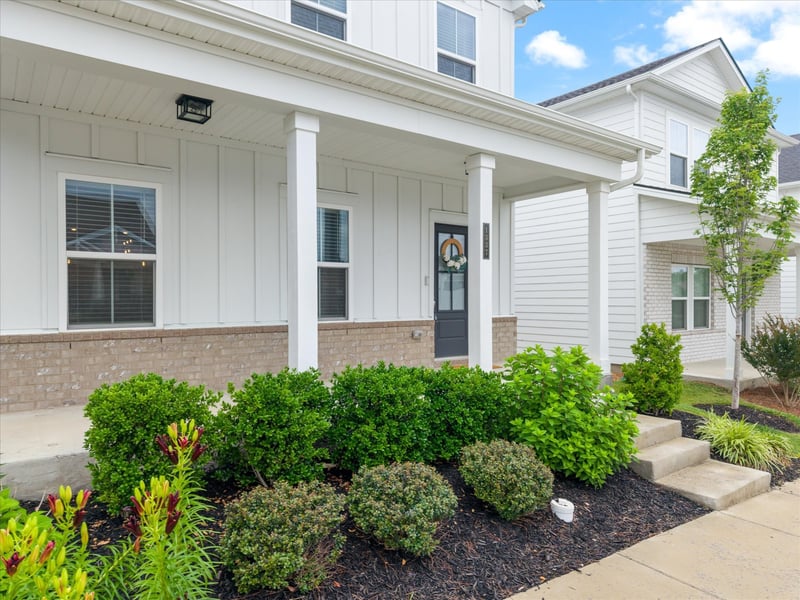 1337 Carriage Park Dr, Hermitage, TN 37076