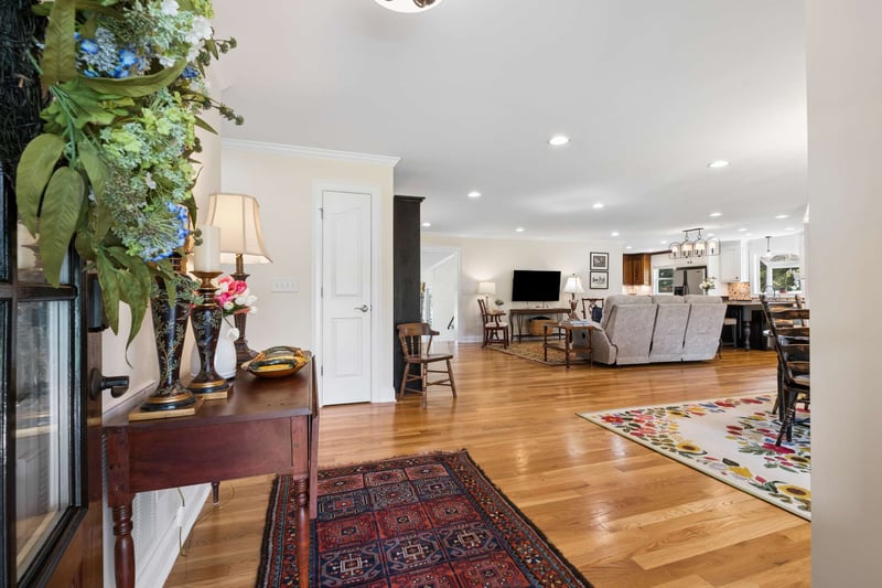 2115 Harding Pl, Murfreesboro, TN 37129