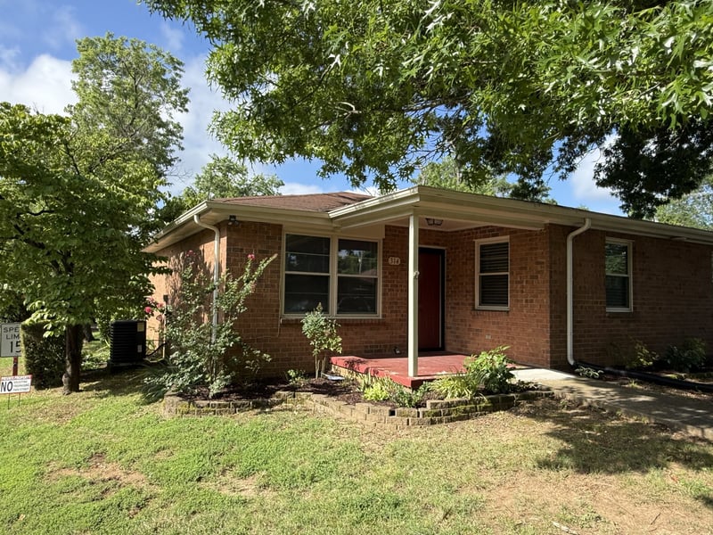 314 Deer Lake Dr, Nashville, TN 37221