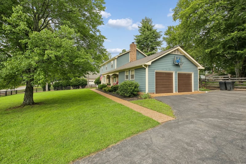 178 Meadowlake Dr, Hendersonville, TN 37075