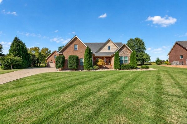103 Bloomsbury Dr, Portland, TN 37148