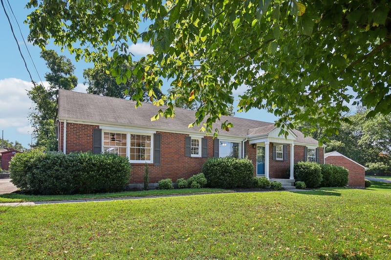 417 Springview Dr, Nashville, TN 37214