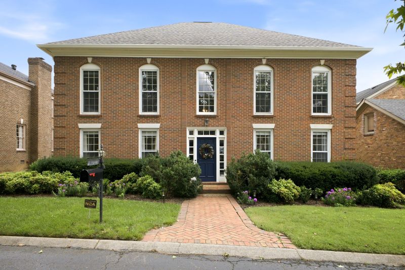 303 Charlesgate Pl, Nashville, TN 37215