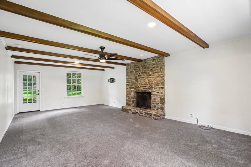 463 Walton Ferry Rd, Hendersonville, TN 37075