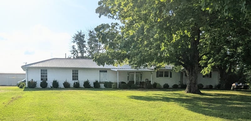 1721 Pleasant Grove Rd, Westmoreland, TN 37186