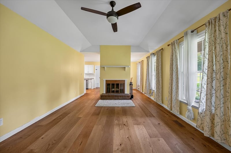 607 Cumberland Dr, Columbia, TN 38401