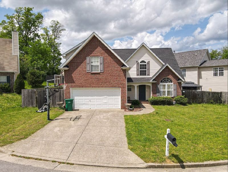 704 Sandbury Pt, Antioch, TN 37013