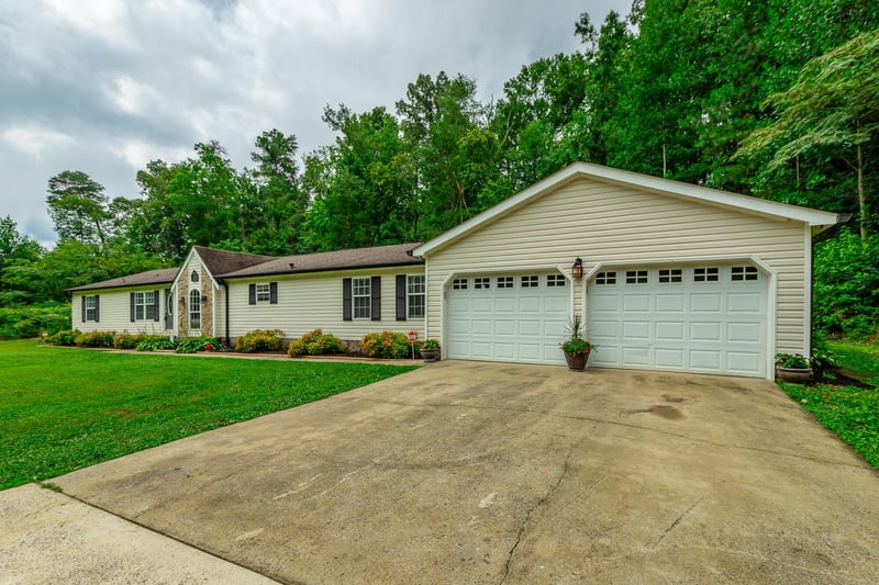 173 Lytle Rd, Rossville, GA 30741
