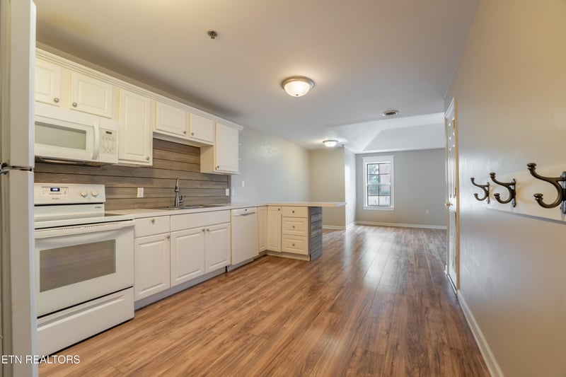 1636 Queen Anne Way, Knoxville, TN 37916