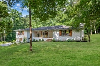 1029 Trainer Ave, Burns, TN 37029