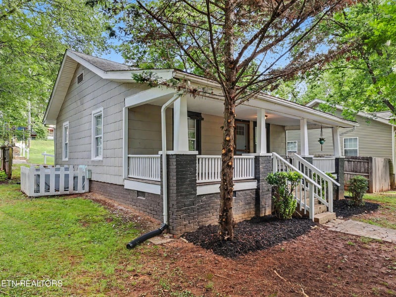 2311 Cedar Ln, Knoxville, TN 37918