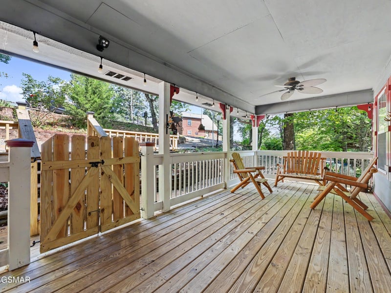714 Shell Mountain Rd, Sevierville, TN 37876