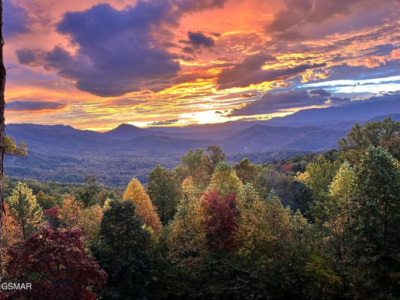 714 Shell Mountain Rd, Sevierville, TN 37876
