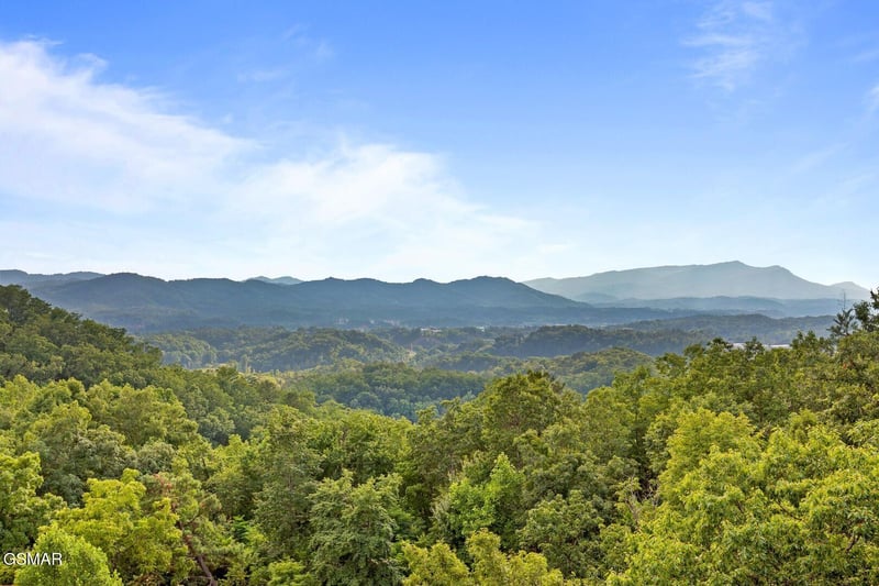 1851 Starr St, Sevierville, TN 37876