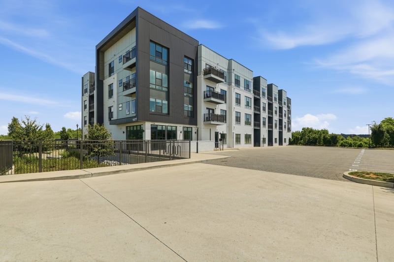 1677 54th Ave N #118, Nashville, TN 37209