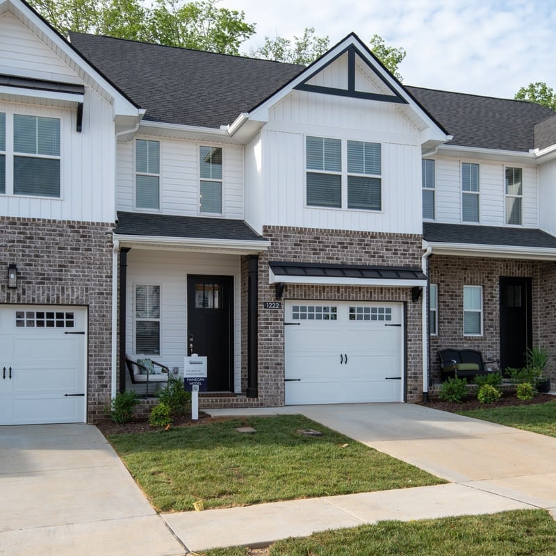1222 Hayloft Pl, Gallatin, TN 37066