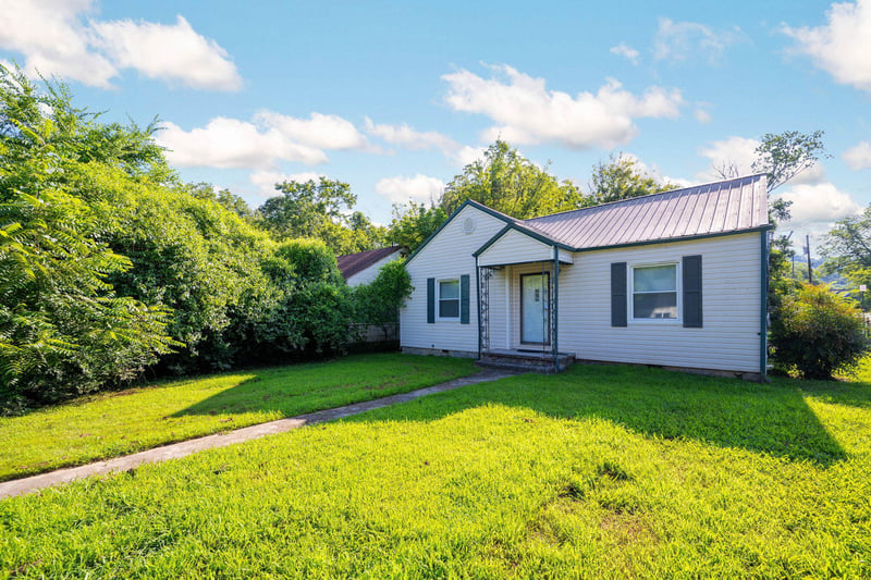 1112 Lee Ave, Rossville, GA 30741