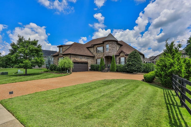 112 Myrtlewood Ln, Hendersonville, TN 37075
