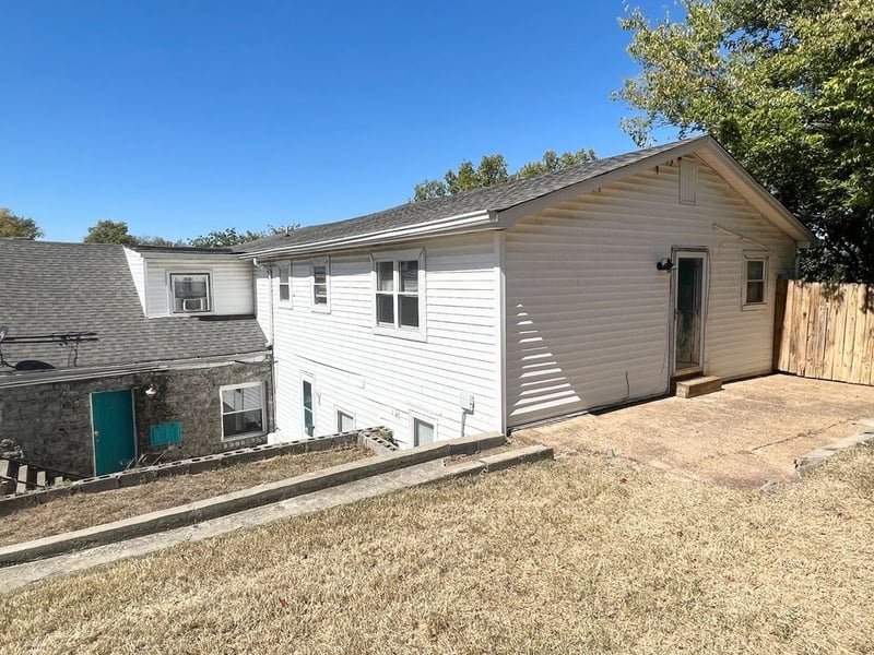 300 37th Ave N, Nashville, TN 37209