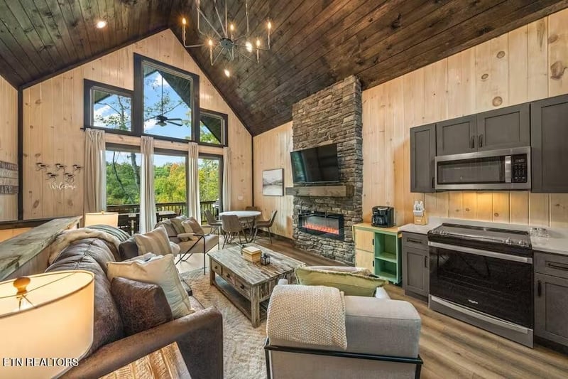 220 Jolene Way, Sevierville, TN 37876