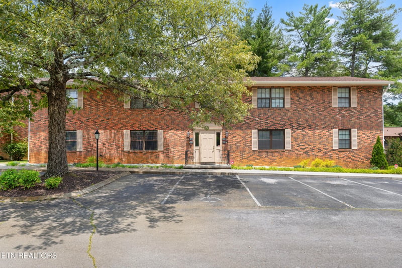 810 Highland Dr #501, Knoxville, TN 37912
