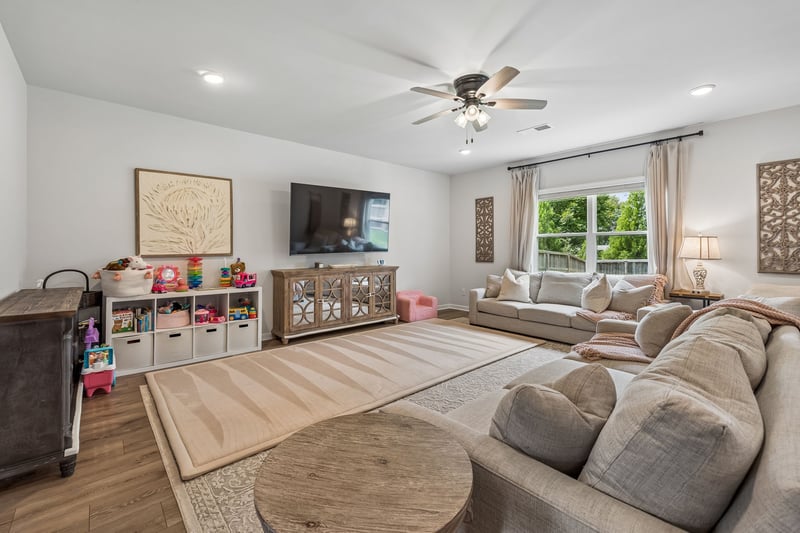 2124 Houston Bnd E, Lebanon, TN 37087