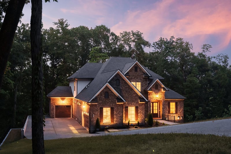7567 Hallows Dr, Nashville, TN 37221
