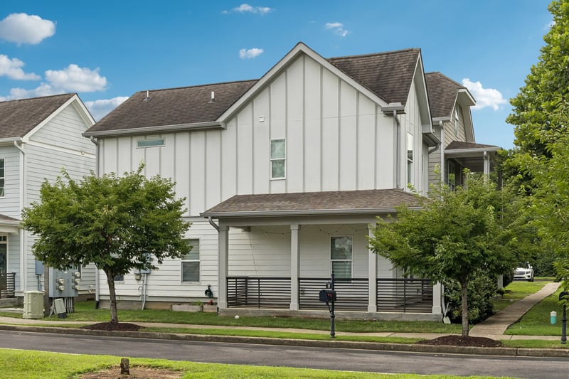 713 Cottage Park Dr, Nashville, TN 37207