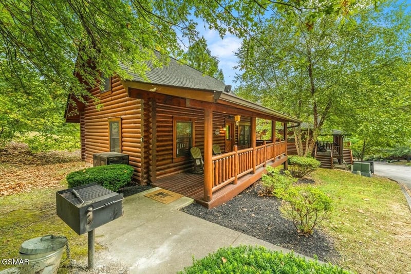 3150 Smoky Ridge Way, Sevierville, TN 37862