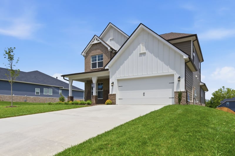 1096 Callaway Dr, Lebanon, TN 37087