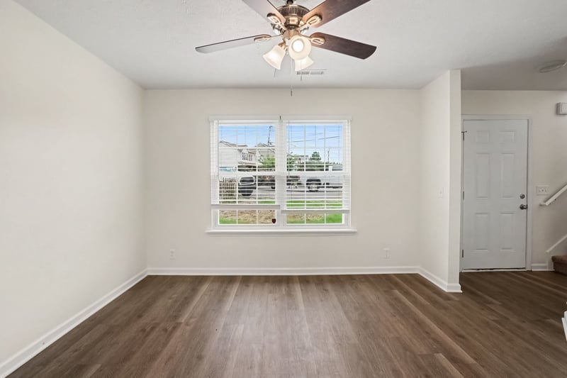 3005 Ace Wintermeyer Dr, La Vergne, TN 37086