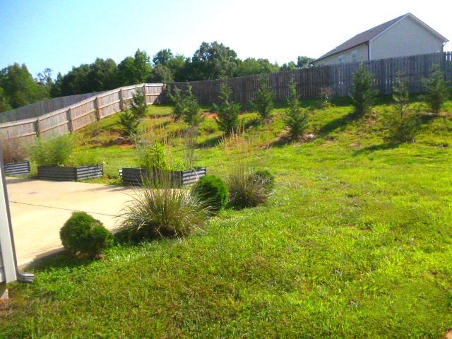 718 Monarchos Bnd, Burns, TN 37029