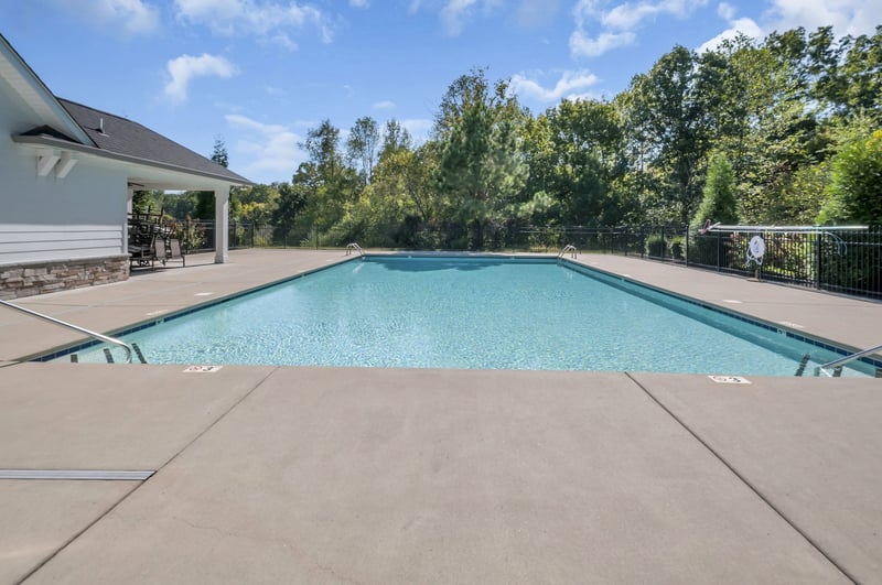 718 Monarchos Bnd, Burns, TN 37029