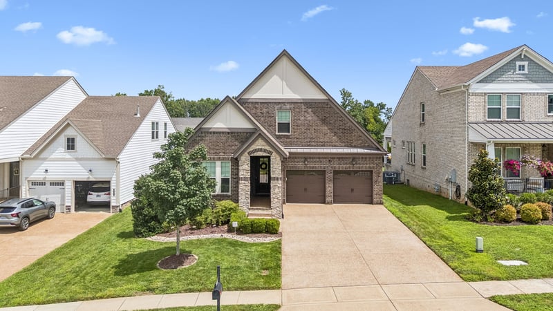 421 Edenfield Ps, Nolensville, TN 37135