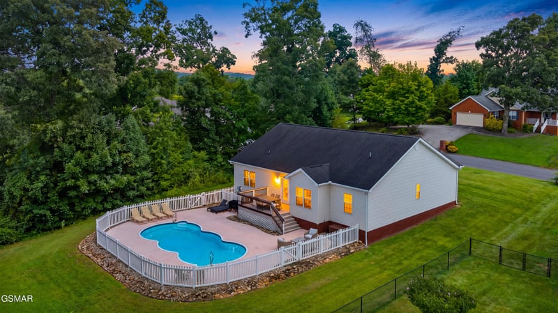 1426 Benjamin Blvd, Sevierville, TN 37876