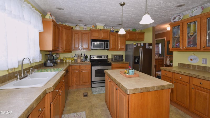 2331 Binginham Island, Sevierville, TN 37876